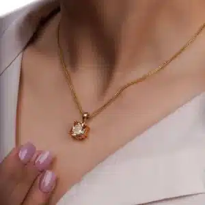 گردنبند طلا نگین‌دار